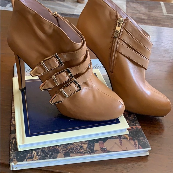 Vince Camuto Shoes - Vince Camuto bootie heels